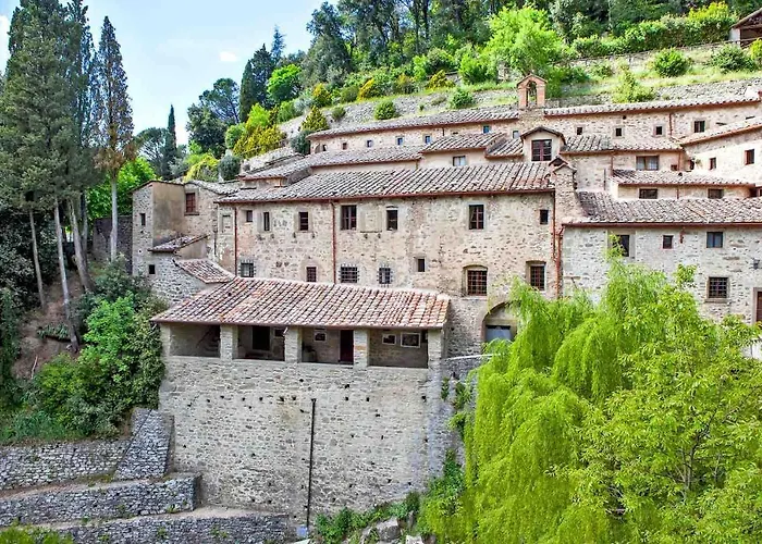 Balcone Fiorito, Nel Cuore Del Centro Storico Di * كورتونا