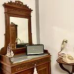 Balcone Fiorito, Nel Cuore Del Centro Storico Di *