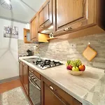 아파트 Balcone Fiorito, Nel Cuore Del Centro Storico Di 코르토나