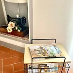 아파트 Balcone Fiorito, Nel Cuore Del Centro Storico Di