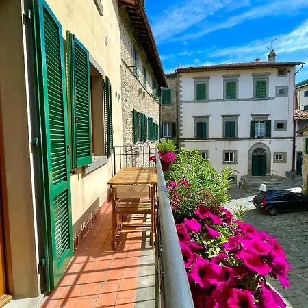 公寓 Balcone Fiorito, Nel Cuore Del Centro Storico Di