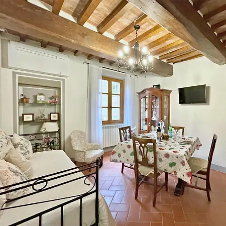 Balcone Fiorito, Nel Cuore Del Centro Storico Di Cortona