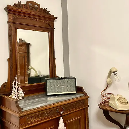 Balcone Fiorito, Nel Cuore Del Centro Storico Di *