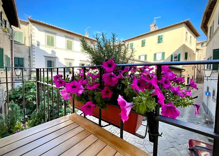 Balcone Fiorito, Nel Cuore Del Centro Storico Di