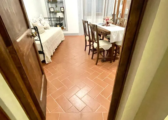 Apartment Balcone Fiorito, Nel Cuore Del Centro Storico Di *