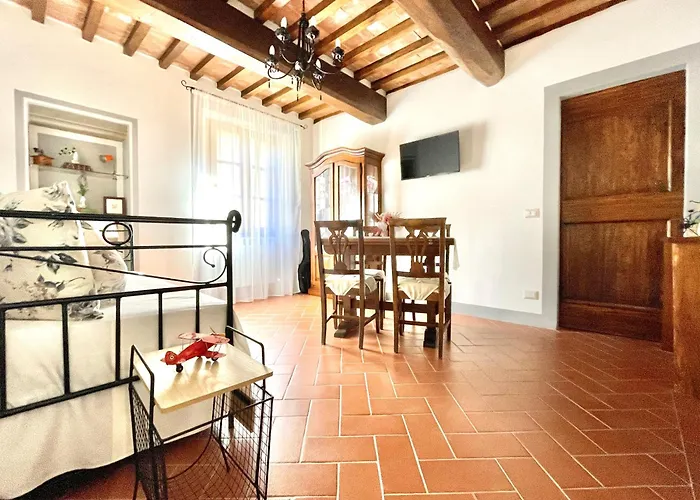 Balcone Fiorito, Nel Cuore Del Centro Storico Di