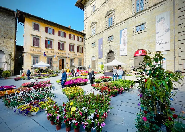 Balcone Fiorito, Nel Cuore Del Centro Storico Di *