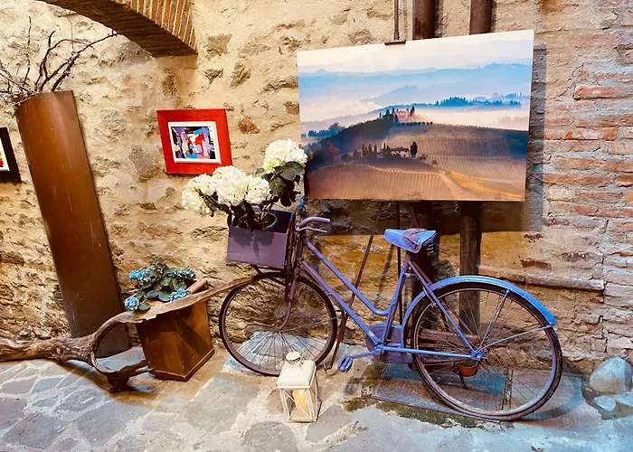 Balcone Fiorito, Nel Cuore Del Centro Storico Di 아파트 *