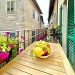 شقة Balcone Fiorito, Nel Cuore Del Centro Storico Di *